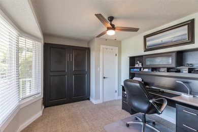 Welcome to your private retreat overlooking beautiful Lake - photo 18