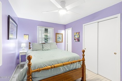 Canalfront 4-bedroom home situated on a private lot in Pine - photo 21