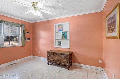 Canalfront 4-bedroom home situated on a private lot in Pine - photo 23