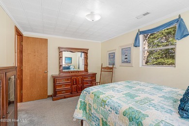 Canalfront 4-bedroom home situated on a private lot in Pine - photo 31