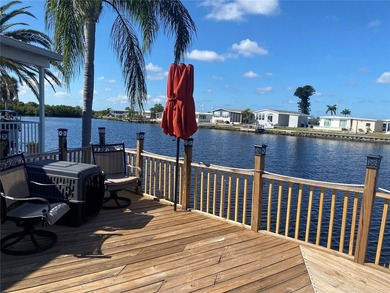 Welcome to Paradise!! Harbor Cove is a premier 55+ WATERFRONT - photo 32