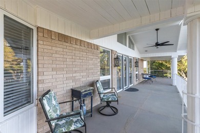 Welcome to your private retreat overlooking beautiful Lake - photo 32