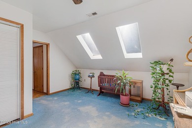 Canalfront 4-bedroom home situated on a private lot in Pine - photo 33
