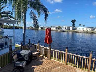 Welcome to Paradise!! Harbor Cove is a premier 55+ WATERFRONT - photo 33