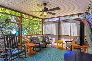 Canalfront 4-bedroom home situated on a private lot in Pine - photo 37