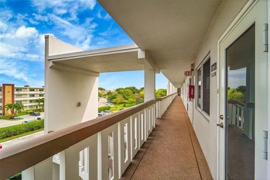 (private lake, pond, creek) Condo For Sale in Deerfield Beach Florida
