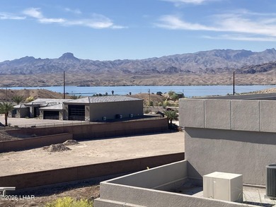 SPECTACULAR LAKE VIEW HOME ONE OF A KIND PRIVACY, ON A CUL DE - photo 2