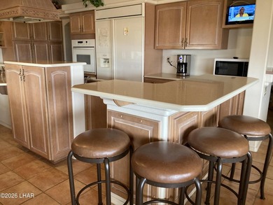 SPECTACULAR LAKE VIEW HOME ONE OF A KIND PRIVACY, ON A CUL DE - photo 8