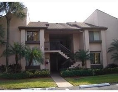 Pine Island Ridge Lakes Condo For Sale in Davie Florida