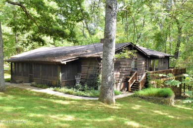 Lake Glastowbury Home For Sale in Fairfield Glade Tennessee