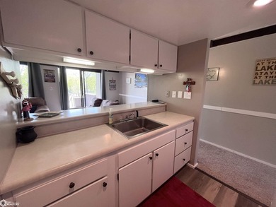 Welcome to your private escape in Clear Lake! This desirable - photo 14