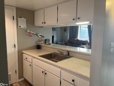 Welcome to your private escape in Clear Lake! This desirable - photo 19