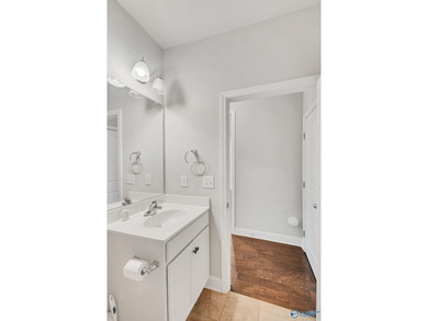 WELCOME HOME! This townhome is in the BEAUTIFUL Lake Forest - photo 20
