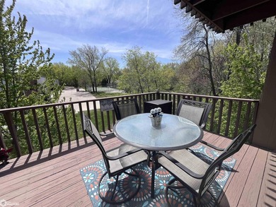 Welcome to your private escape in Clear Lake! This desirable - photo 21