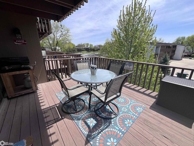 Welcome to your private escape in Clear Lake! This desirable - photo 22
