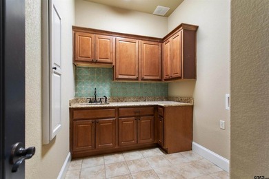 Nestled behind the gates of the Villas of Hollytree, 822 - photo 23