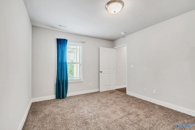 WELCOME HOME! This townhome is in the BEAUTIFUL Lake Forest - photo 31