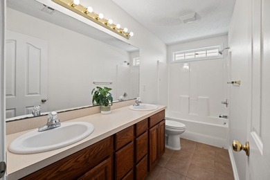 Rare multi-generational layout on a half-acre lot in Myrtle - photo 32