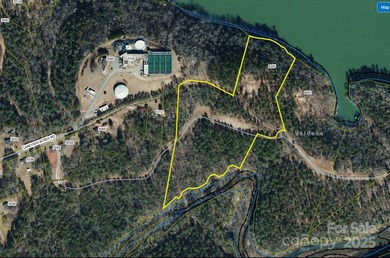 Waterfront on 12 plus acres. Lake living with plenty of space - photo 5
