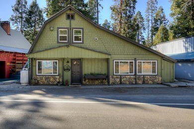 You can't beat this location and income potential in beautiful - photo 3