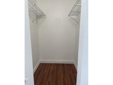Exceptional investment opportunity in the highly desirable - photo 5