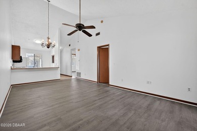 Welcome to low-maintenance living in the heart of Port Orange! - photo 11