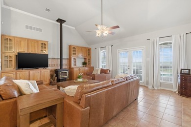 Country living at its finest on 6.49 picturesque acres near Lake - photo 4