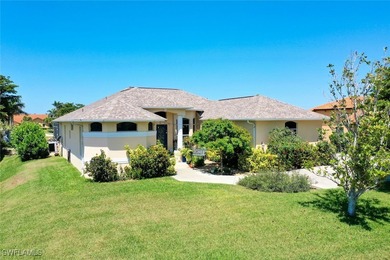 Caloosahatchee River Home For Sale in Fort Myers Florida