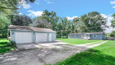 Located near Lower Fish Lake, this 3-bedroom, 2-bath home offers - photo 2