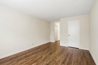 Nestled within the serene and highly sought-after The Villages - photo 27