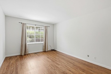 Nestled within the serene and highly sought-after The Villages - photo 28