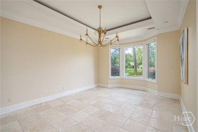 Nestled in a quiet cul-de-sac in desirable Oakridge, this - photo 5