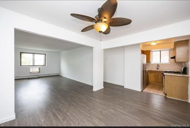Great investment property! semi attached legal three family in - photo 4