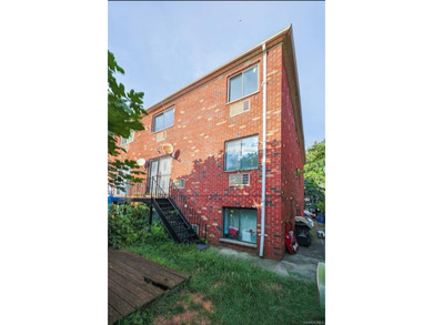 Great investment property! semi attached legal three family in - photo 9