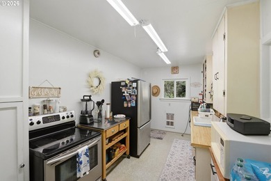 Tucked away at the end of a private driveway, this secluded and - photo 20