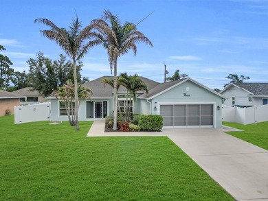 Welcome home to this beautifully maintained 3-bedroom - photo 3