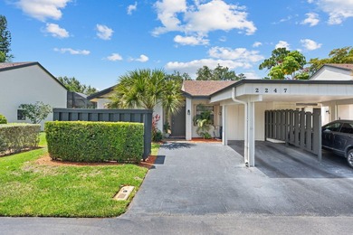 Welcome home to this spacious 3-bed, 2-bath corner Villa in a - photo 3