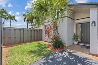 Welcome home to this spacious 3-bed, 2-bath corner Villa in a - photo 4