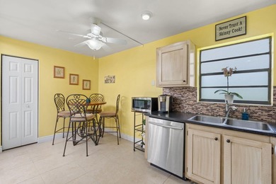 Welcome home to this spacious 3-bed, 2-bath corner Villa in a - photo 9
