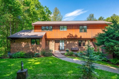 Lake Home For Sale in Constance Bay - Dunrobin - Kilmaurs - Woodlawn,