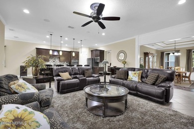 LARGE Stunning 6 bedroom, 4.5 bath, 3 car garage POOL home on a - photo 16