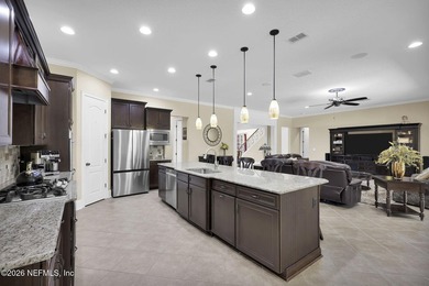 LARGE Stunning 6 bedroom, 4.5 bath, 3 car garage POOL home on a - photo 21
