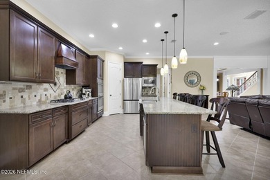 LARGE Stunning 6 bedroom, 4.5 bath, 3 car garage POOL home on a - photo 22