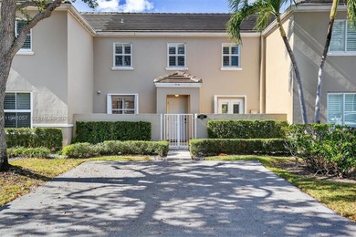 (private lake, pond, coastal) Townhome/Townhouse For Sale in Miami Florida
