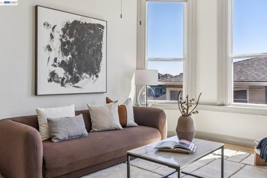 Welcome home to this beautifully updated top-floor unit, ideally - photo 7