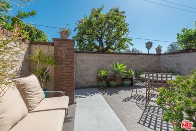 Treat yourself to this beautiful, light and bright 2-bedroom, 2 - photo 9