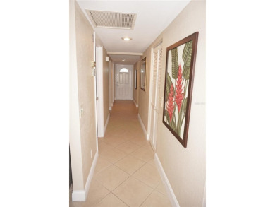***EXPANSIVE HARBOR VIEWS*** Spacious unit with 2 Bedrooms Plus - photo 21