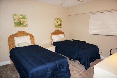 ***EXPANSIVE HARBOR VIEWS*** Spacious unit with 2 Bedrooms Plus - photo 31