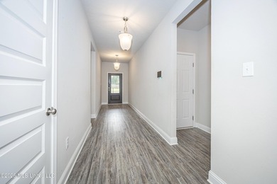 This Victoria model home is one of our floorplans offering - photo 31