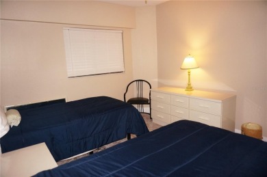 ***EXPANSIVE HARBOR VIEWS*** Spacious unit with 2 Bedrooms Plus - photo 33